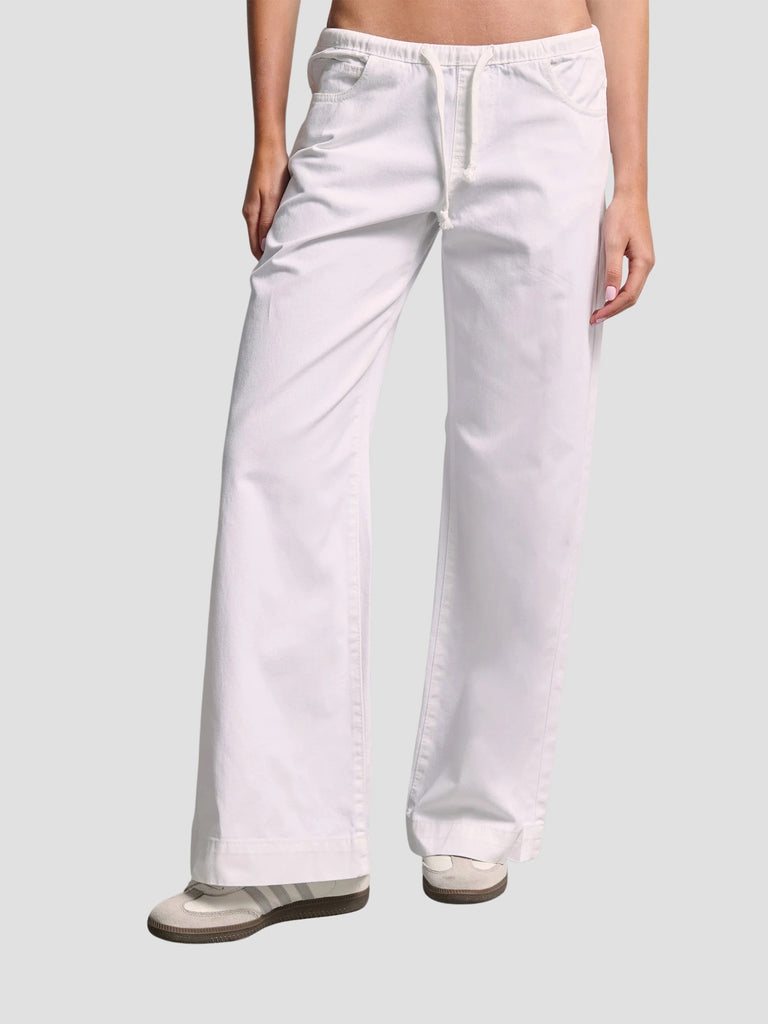 SUITE BENEDICT MADEIRAWHITE
