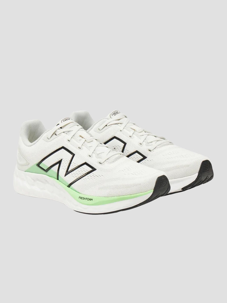 NEW BALANCE M680RH8