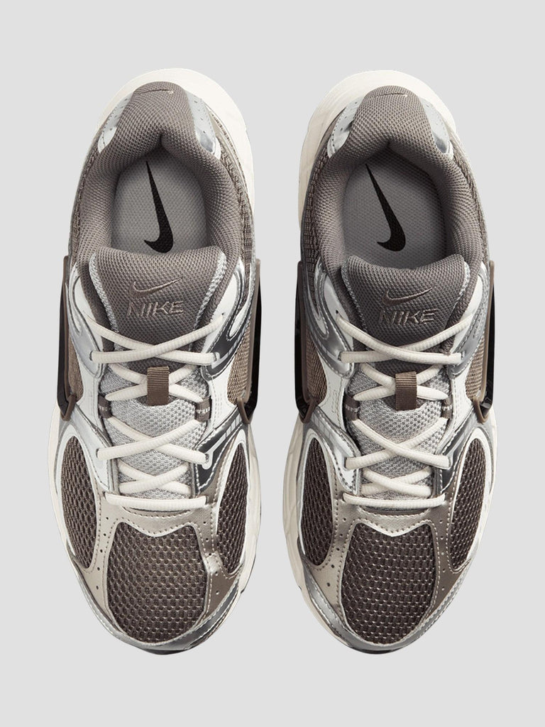 V5 RNR HJ5228 200 NIKE 