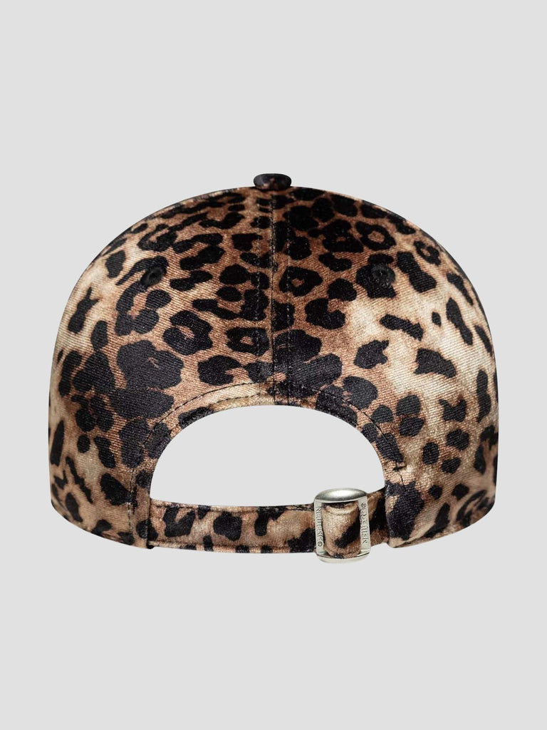 FEMALE LEO VELOUR 9FORTY 60759057 LEO NEW ERA 