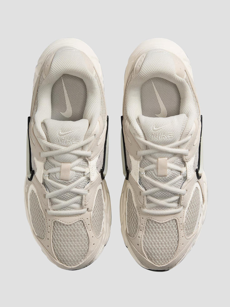 V5 RNR II6294 100 NIKE 