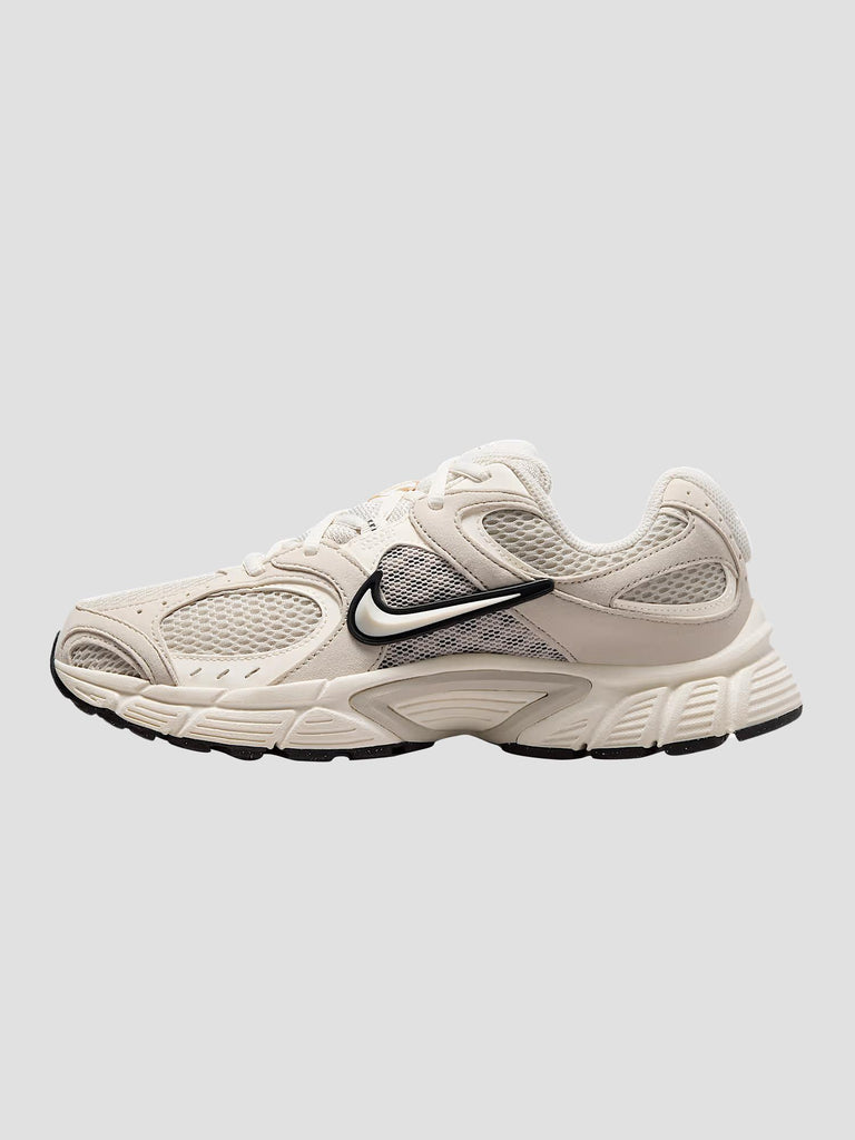V5 RNR II6294 100 NIKE 