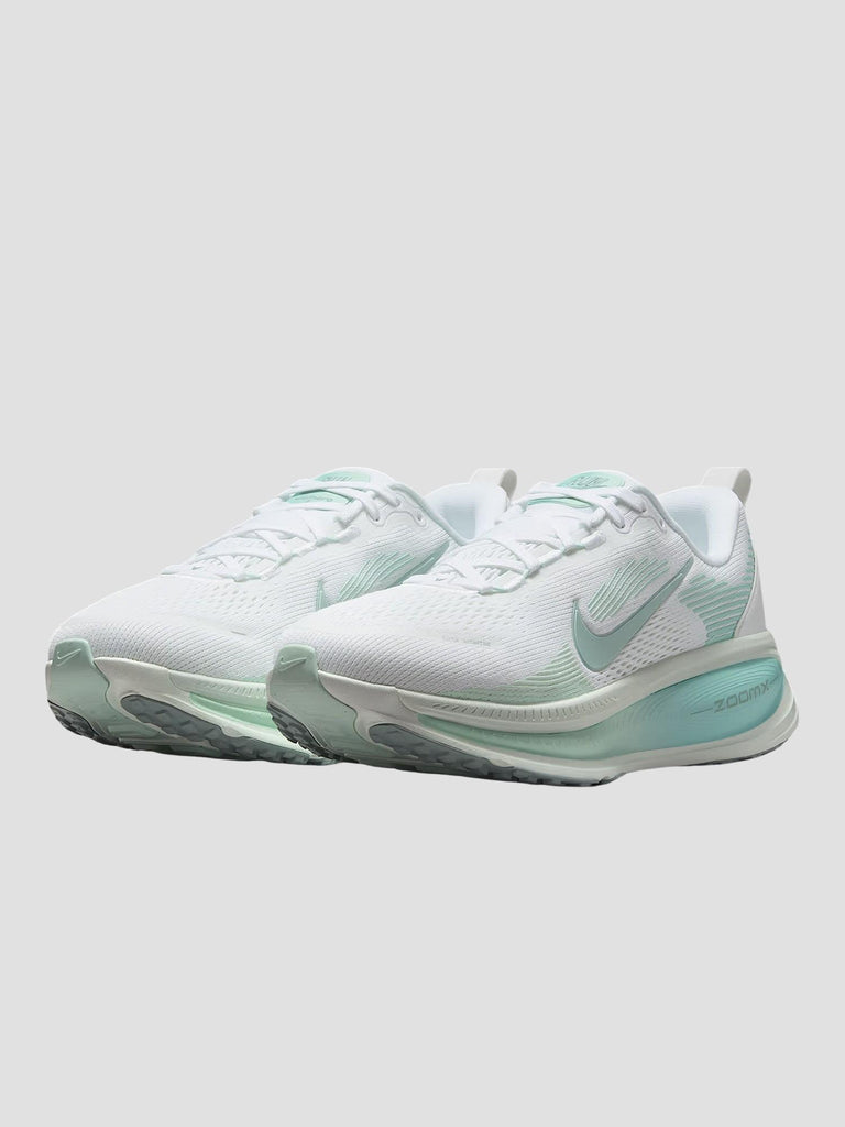 VOMERO 18 HM6804 106 NIKE 