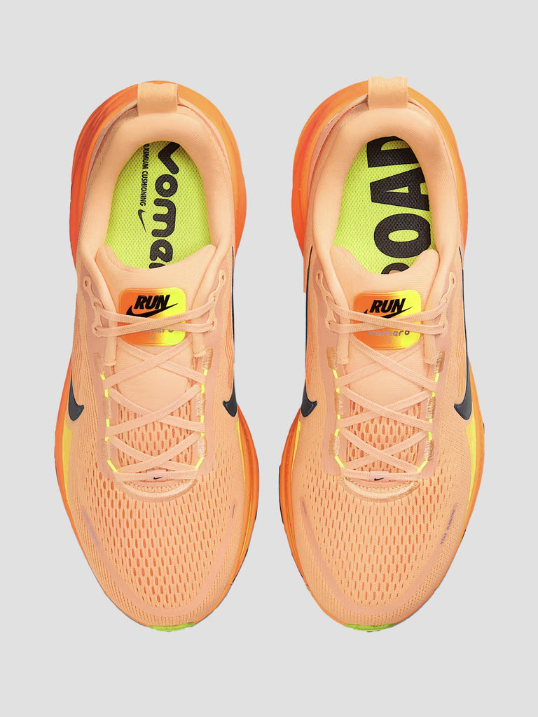 VOMERO 18 HM6803 700 NIKE 