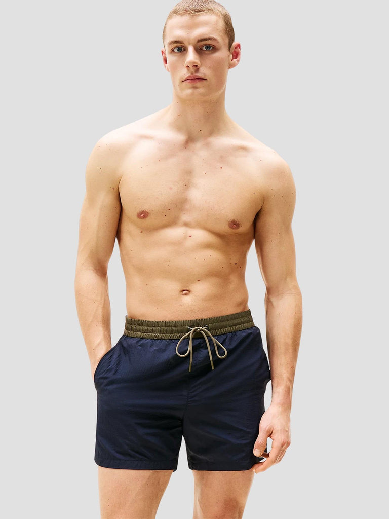 MEDIUM DRAWSTRING UM03455 DW5 TOMMY HILFIGER 