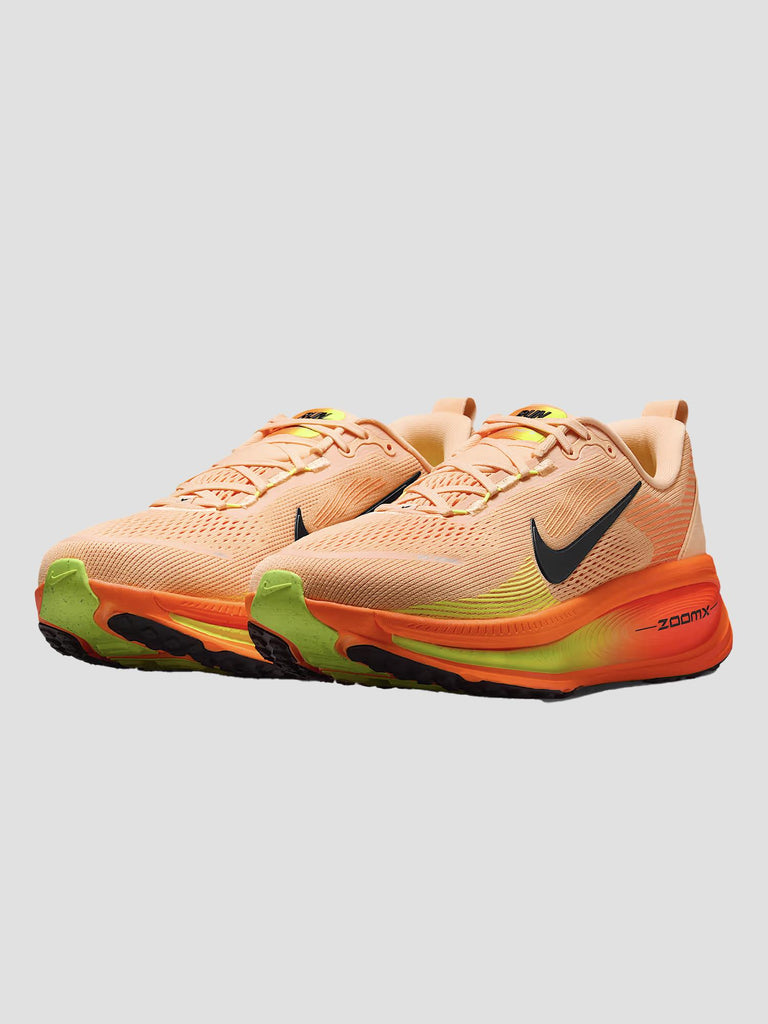 VOMERO 18 HM6803 700 NIKE 