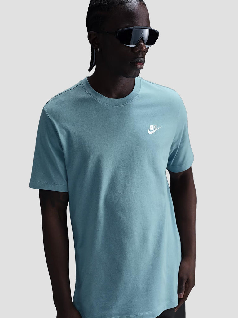 NSW CLUB TEE AR4997 465 NIKE 