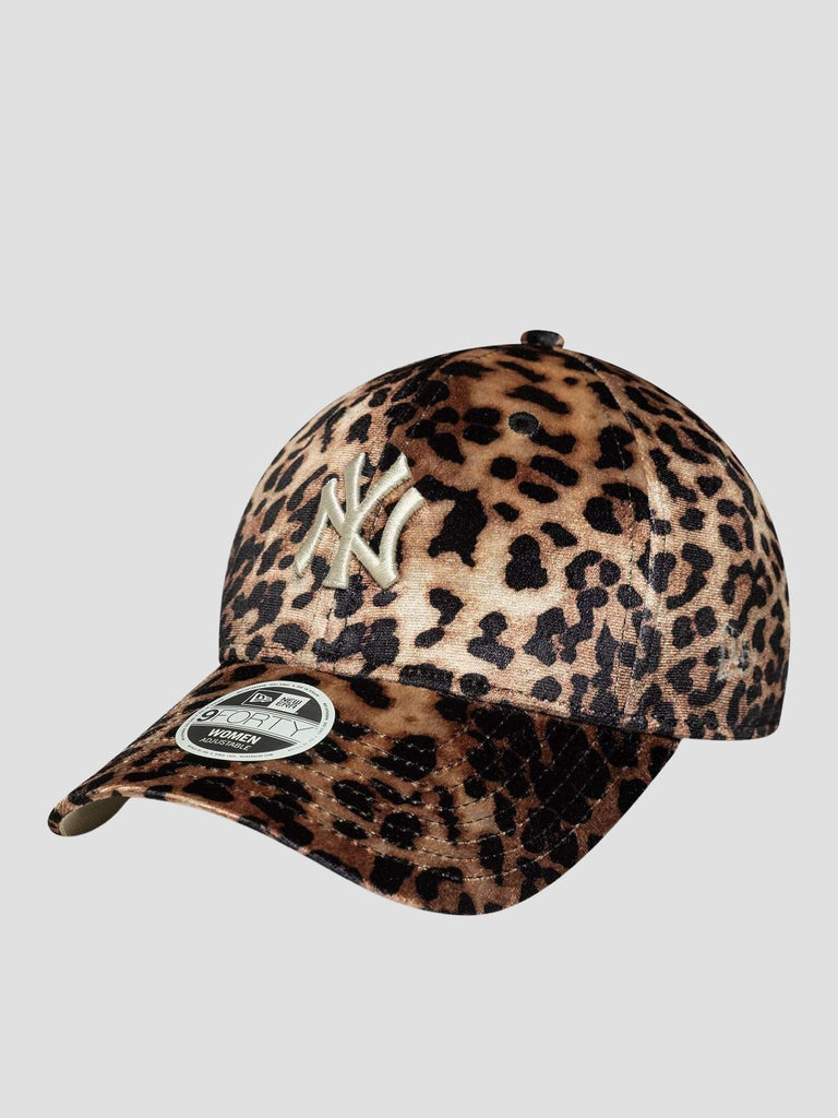 FEMALE LEO VELOUR 9FORTY 60759057 LEO NEW ERA 
