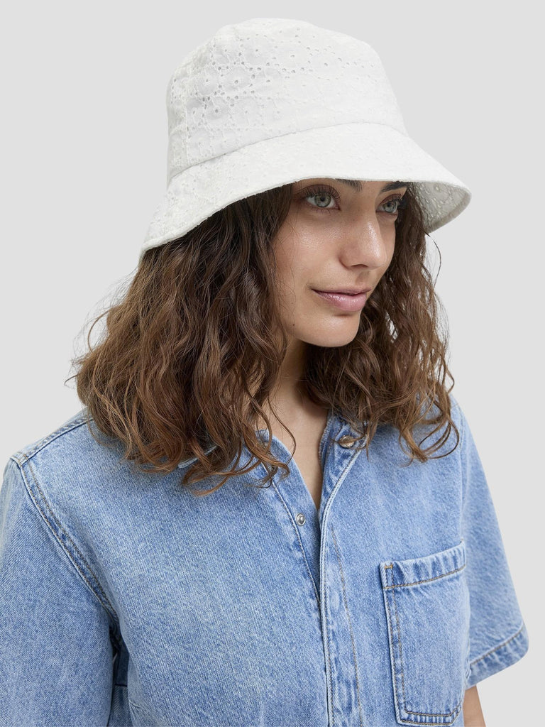 JXLU BROIDERIE ANGLAISE BUCKET HAT ACC 12278365 BLANC DE BLANC JJXX 