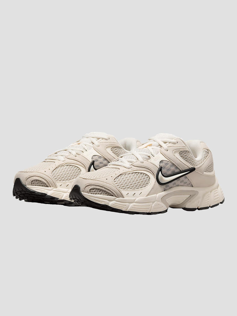 V5 RNR II6294 100 NIKE 
