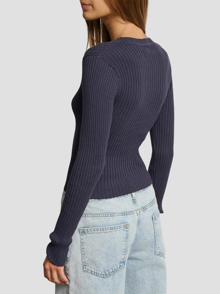 MAGLIA A COSTINE CON SCOLLO A V PISA252 MIDNIGHT SUITE BENEDICT 