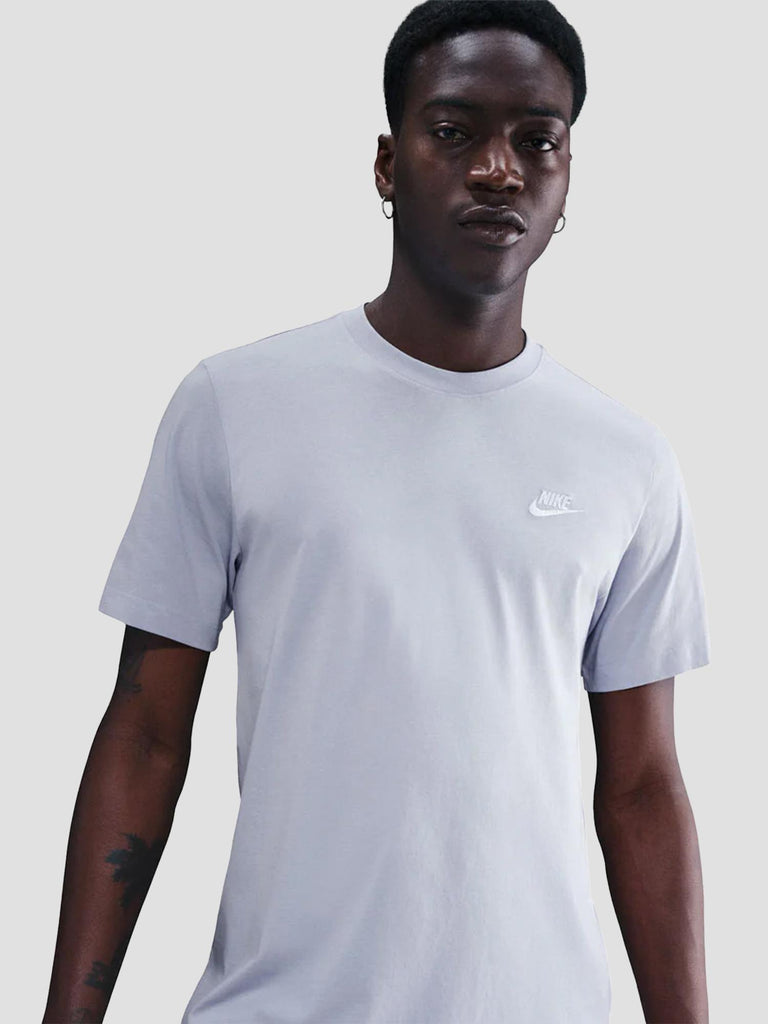 NSW CLUB TEE AR4997 057 NIKE 