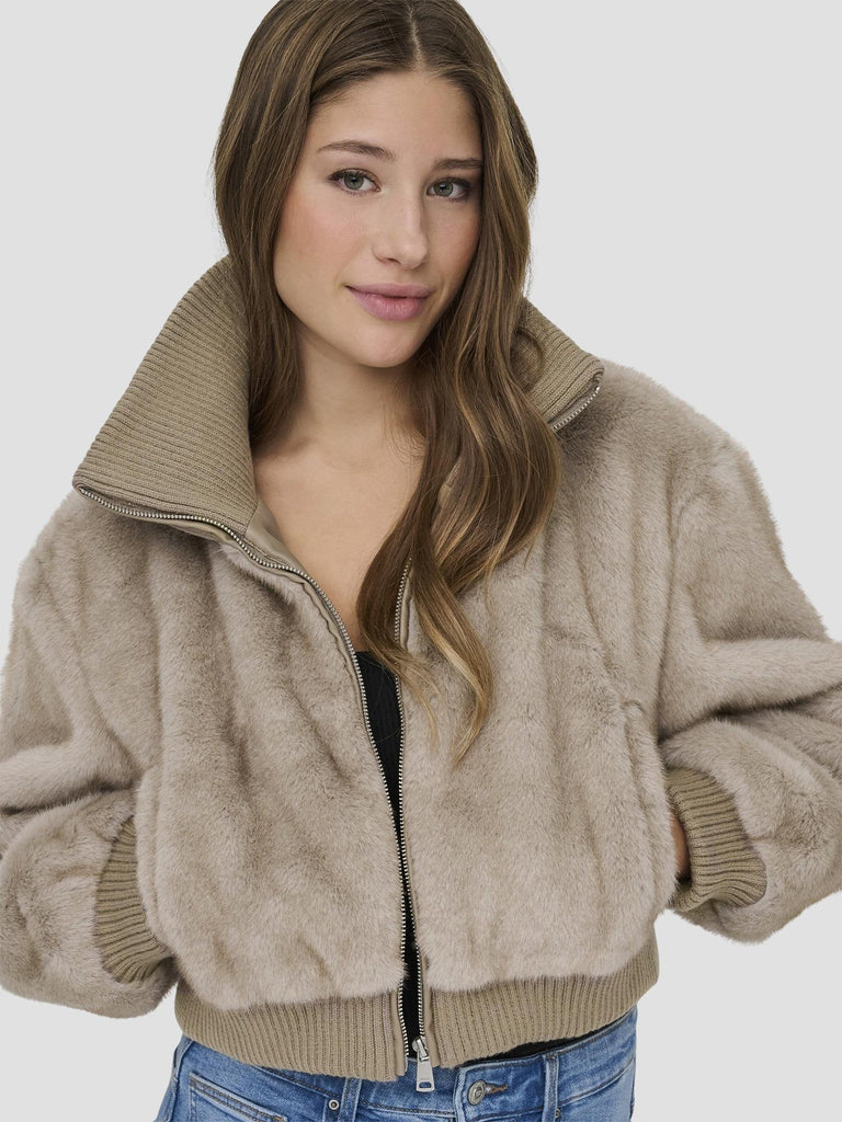 ONLWICKI LIFE FUR RIB JACKET CC OTW 15349157 STRING ONLY 