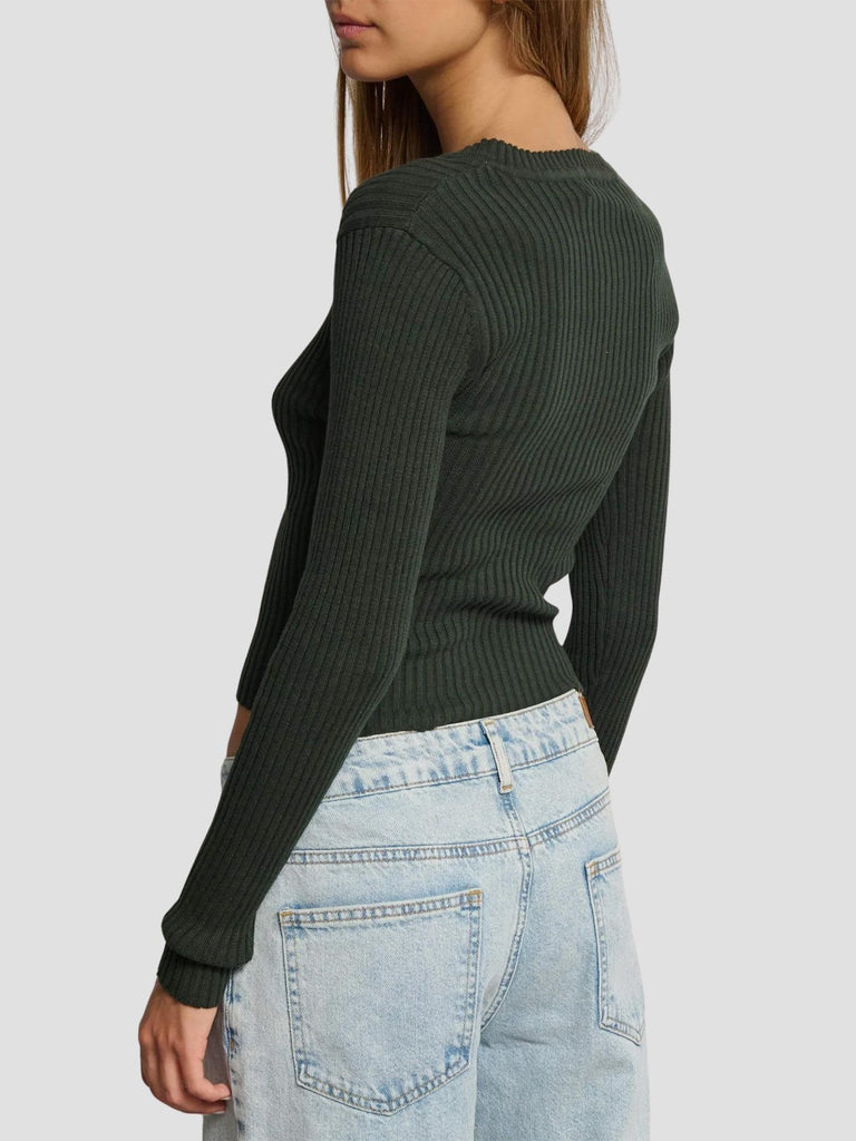 MAGLIA A COSTINE CON SCOLLO A V PISA252 DK GREEN SUITE BENEDICT 