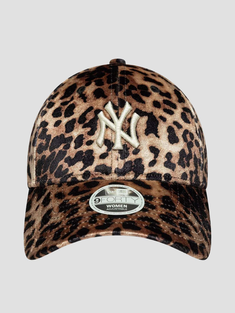 FEMALE LEO VELOUR 9FORTY 60759057 LEO NEW ERA 